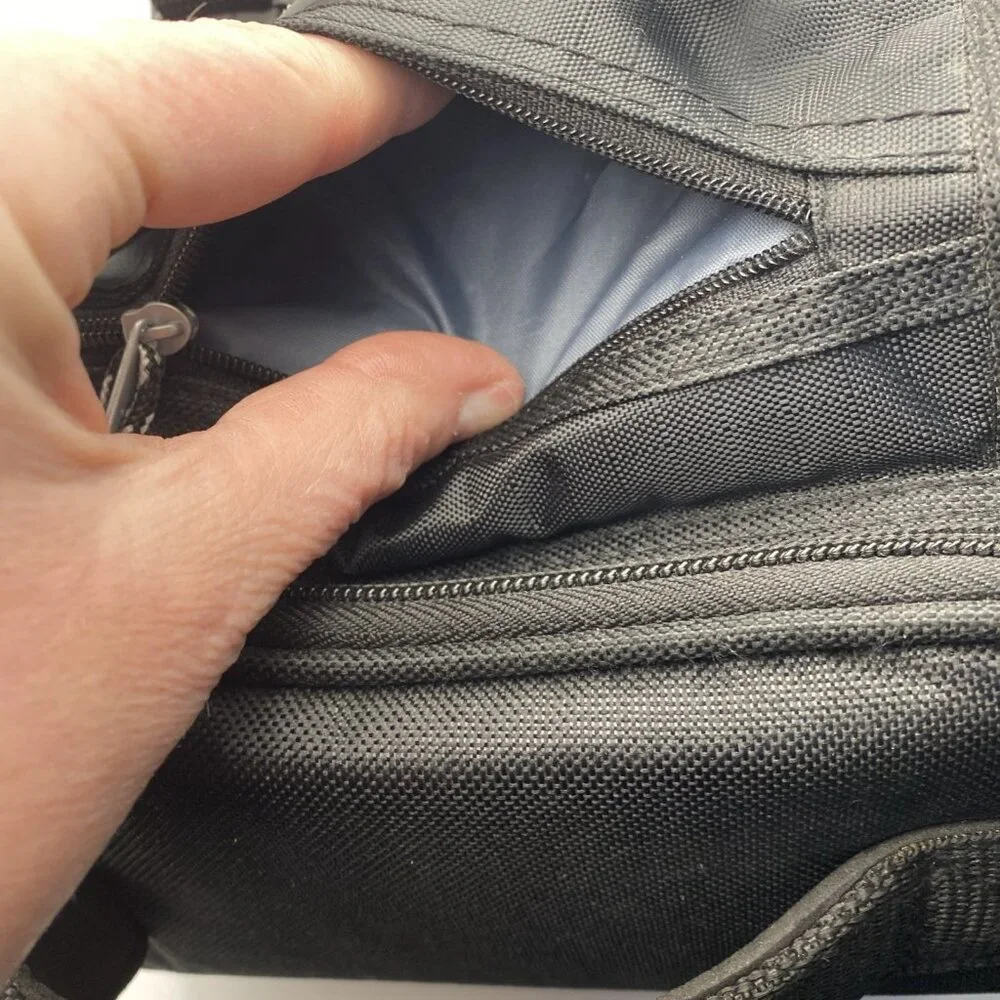 Samsonite Camera Bag Padded Small DSLR Point n Shoot Pockets Strap Black